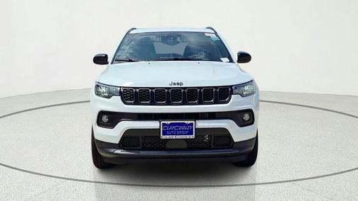 Bright White Clearcoat 2026 Jeep Compass Latitude