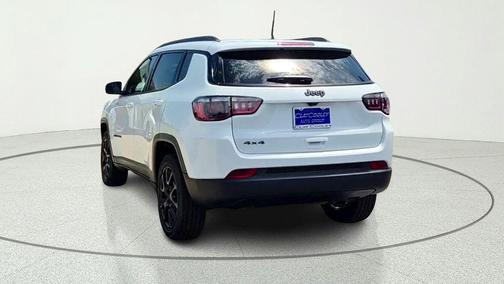 Bright White Clearcoat 2026 Jeep Compass Latitude