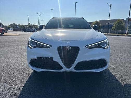 2022 Alfa Romeo Stelvio Veloce