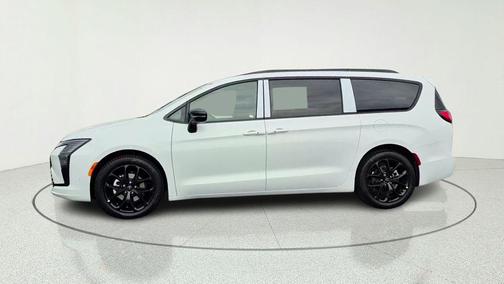 PW7 2027 Chrysler Pacifica LIMITED