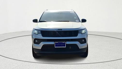Silver Zynith 2026 Jeep Compass Latitude