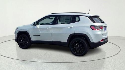 Silver Zynith 2026 Jeep Compass Latitude
