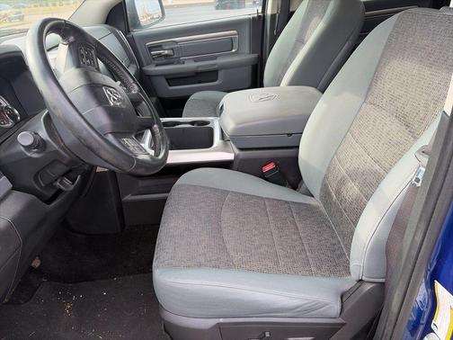 Blue Streak Pearlcoat 2016 RAM 1500 SLT