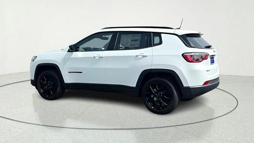 Bright White Clearcoat 2026 Jeep Compass Latitude