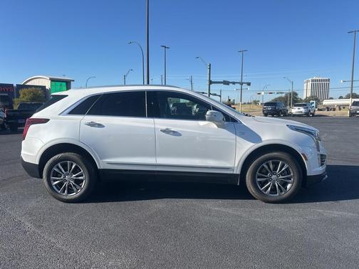 2022 Cadillac XT5 Premium Luxury