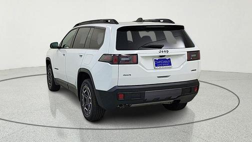 Bright White Clearcoat 2026 Jeep Cherokee Laredo