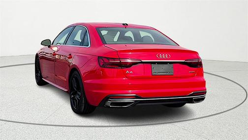 2024 Audi A4 45 S line quattro Premium