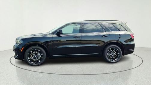 DB Black Crystal Clearcoat 2026 Dodge Durango GT