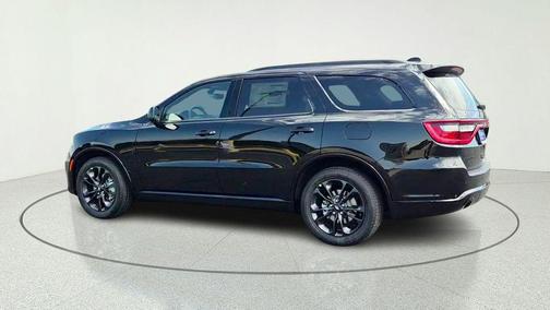 DB Black Crystal Clearcoat 2026 Dodge Durango GT