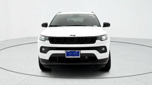 Bright White Clearcoat 2026 Jeep Compass Latitude