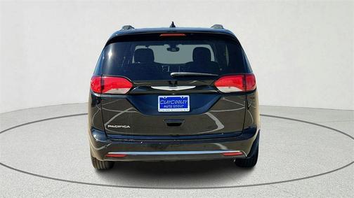2020 Chrysler Pacifica Touring-L