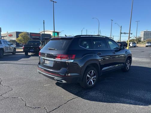 2023 Volkswagen Atlas 2.0T SE