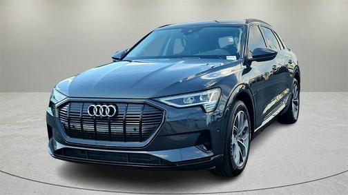 2021 Audi e-tron Premium Plus