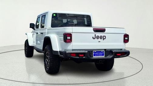 Bright White Clearcoat 2026 Jeep Gladiator Rubicon