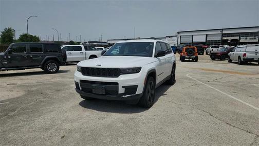 2023 Jeep Grand Cherokee L Laredo