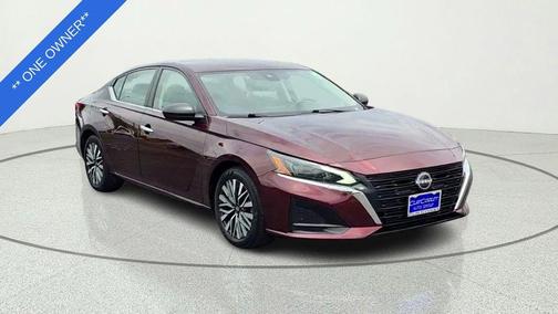 Garnet Pearl 2024 Nissan Altima 2.5 SV