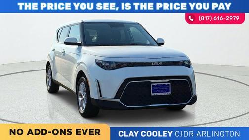 White 2025 Kia Soul LX