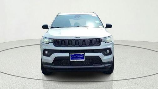 Silver Zynith 2026 Jeep Compass Latitude