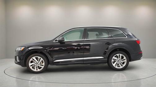 2023 Audi Q7 45 Premium Plus