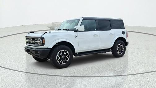 Oxford White 2024 Ford Bronco Outer Banks