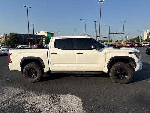 2022 Toyota Tundra Hybrid TRD Pro