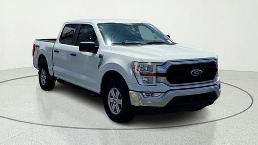 Oxford White 2022 Ford F-150 XLT