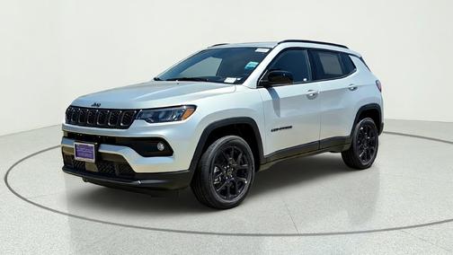 Silver Zynith Metallic Clearcoat 2026 Jeep Compass Latitude
