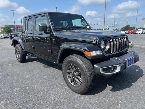 2024 Jeep Gladiator Sport