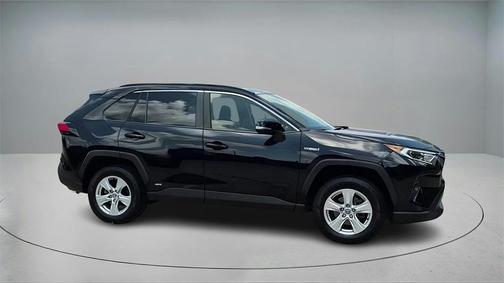 2020 Toyota RAV4 Hybrid XLE