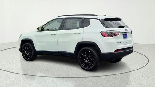 Bright White Clearcoat 2026 Jeep Compass Latitude