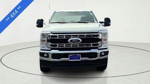 Oxford White 2025 Ford F-250 XLT