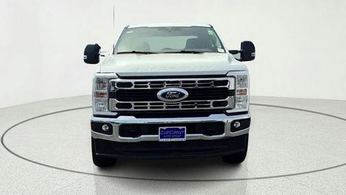 Oxford White 2025 Ford F-250 XLT