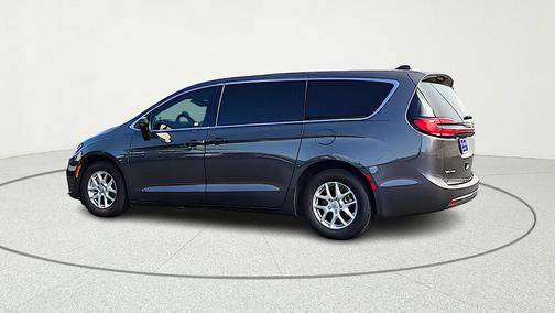 2023 Chrysler Pacifica Touring-L