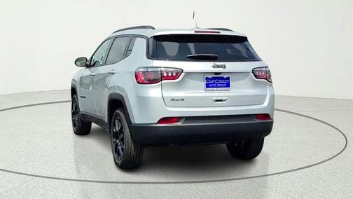 Silver Zynith 2026 Jeep Compass Latitude