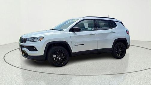 Silver Zynith 2026 Jeep Compass Latitude