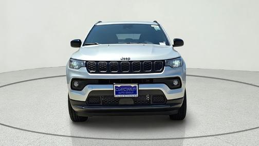 Silver Zynith Metallic Clearcoat 2026 Jeep Compass Latitude