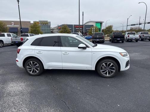 2024 Audi Q5 45 S line quattro Premium