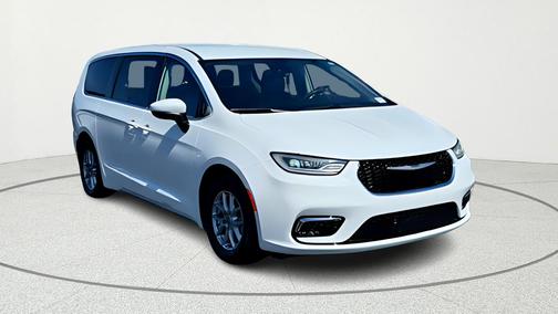 2023 Chrysler Pacifica Touring-L