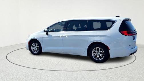 2023 Chrysler Pacifica Touring-L