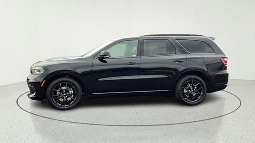 DB Black Crystal Clearcoat 2026 Dodge Durango GT Plus HEMI V8