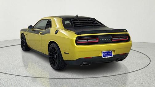 Gold Rush 2021 Dodge Challenger R/T Scat Pack