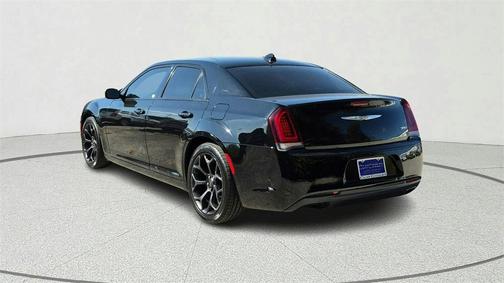 2019 Chrysler 300 Touring