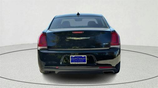 2019 Chrysler 300 Touring