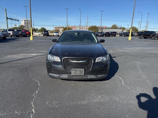 2019 Chrysler 300 Touring