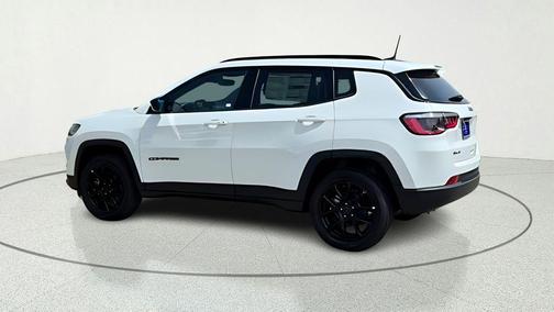 Bright White Clearcoat 2026 Jeep Compass Latitude