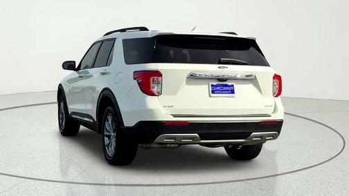 White Metallic 2023 Ford Explorer XLT