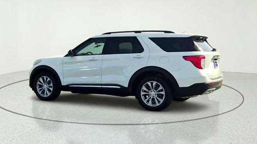 White Metallic 2023 Ford Explorer XLT