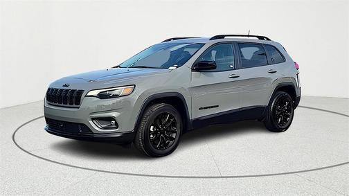 2023 Jeep Cherokee Altitude Lux