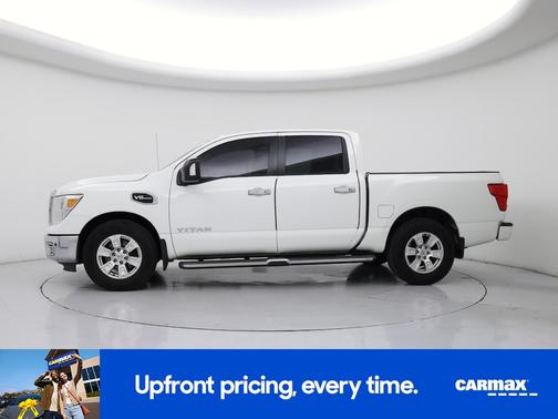 2017 Nissan Titan SV