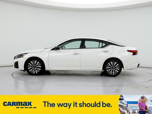 2024 Nissan Altima SV